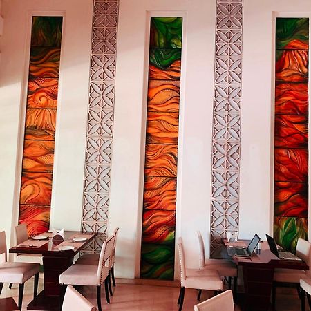 The Galgotias Hotel Gurugram Gurgaon Exterior photo