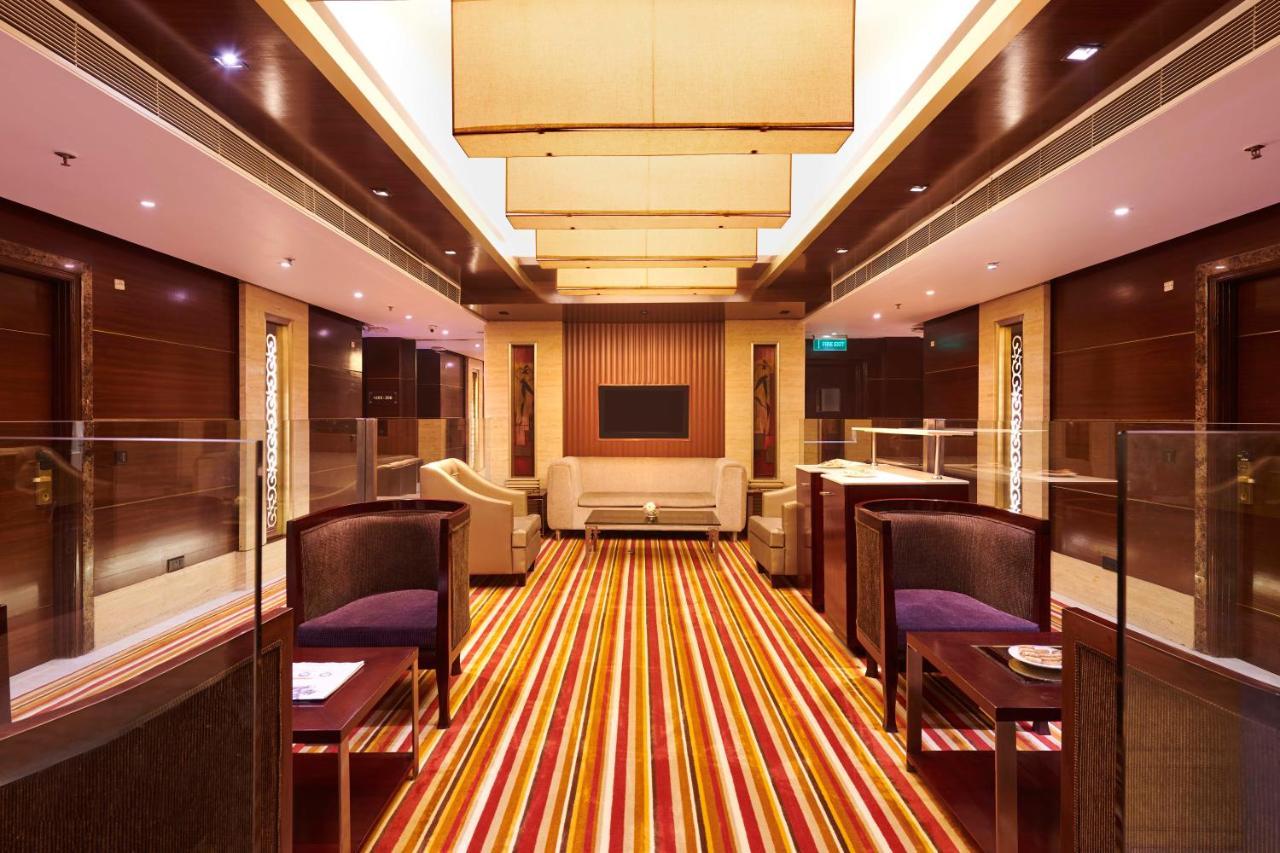 The Galgotias Hotel Gurugram Gurgaon Exterior photo