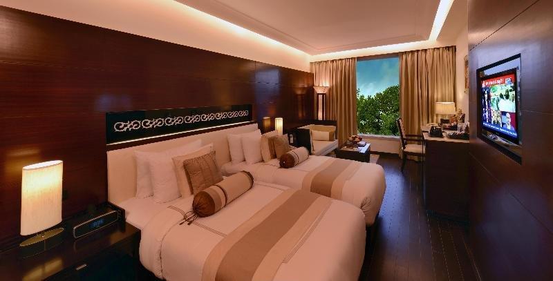 The Galgotias Hotel Gurugram Gurgaon Exterior photo