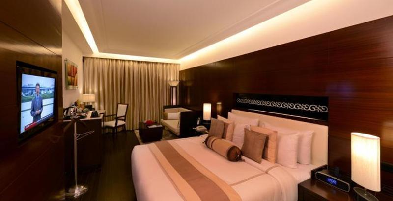 The Galgotias Hotel Gurugram Gurgaon Exterior photo