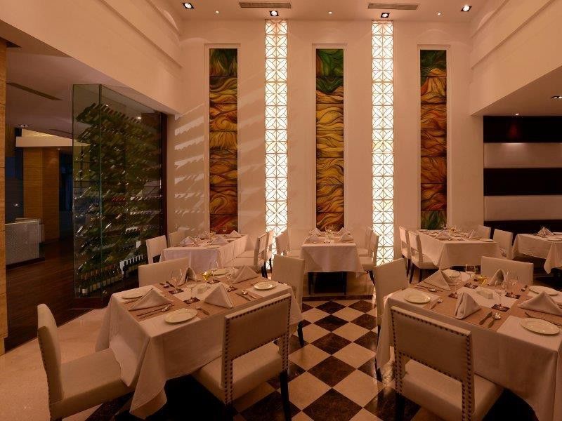 The Galgotias Hotel Gurugram Gurgaon Exterior photo