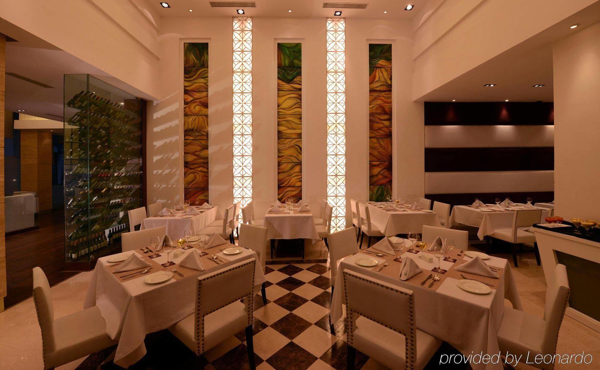 The Galgotias Hotel Gurugram Gurgaon Restaurant photo