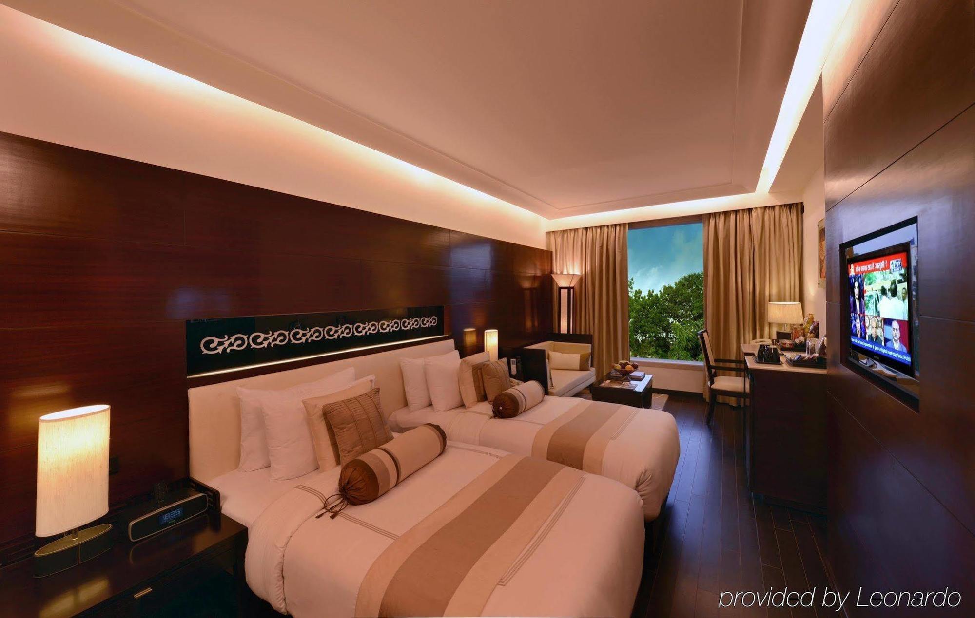 The Galgotias Hotel Gurugram Gurgaon Room photo